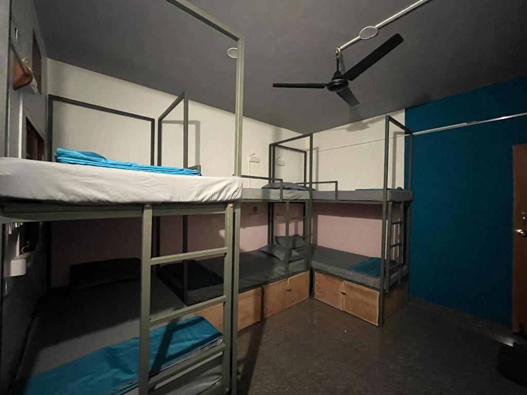 Unearth Hostel Ауровил Екстериор снимка
